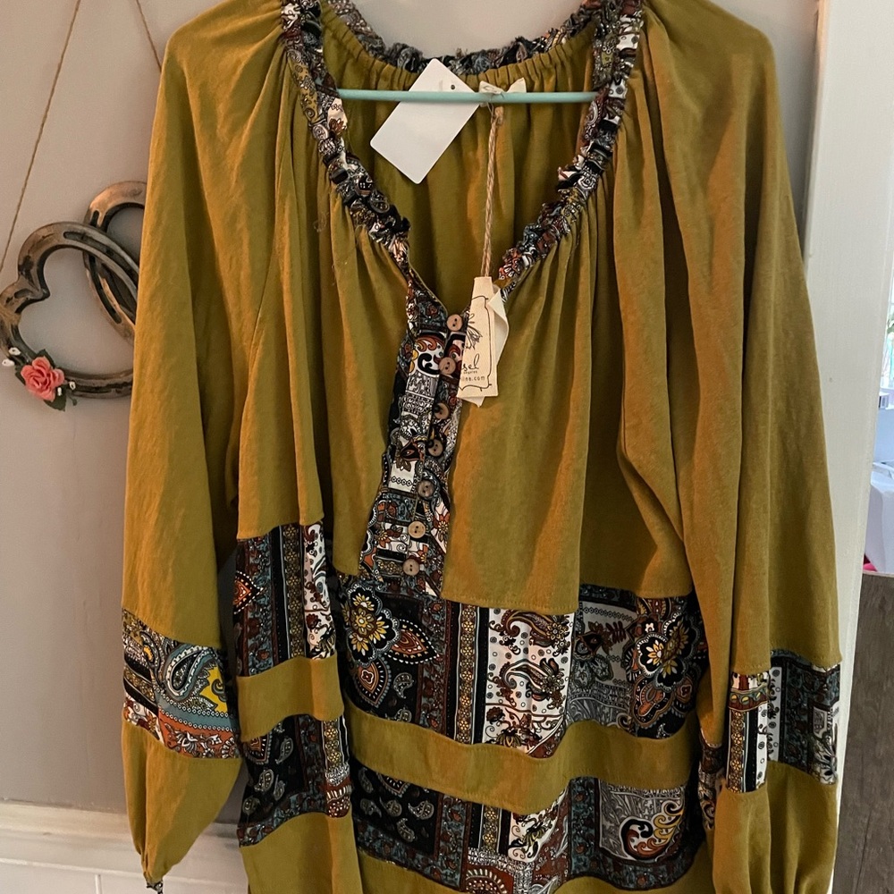 Boutique long sleeve